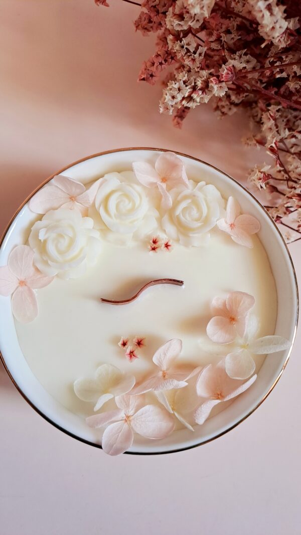 bougie-artisanale-fleurs-séchées