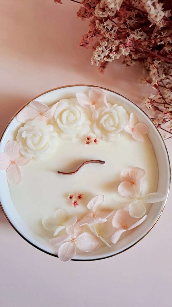 bougie-artisanale-fleurs-séchées