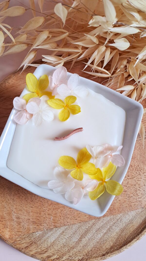 bougie-artisanale-fleurs-séchées