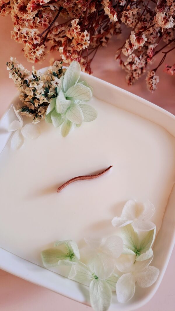 bougie-artisanale-fleurs-séchées
