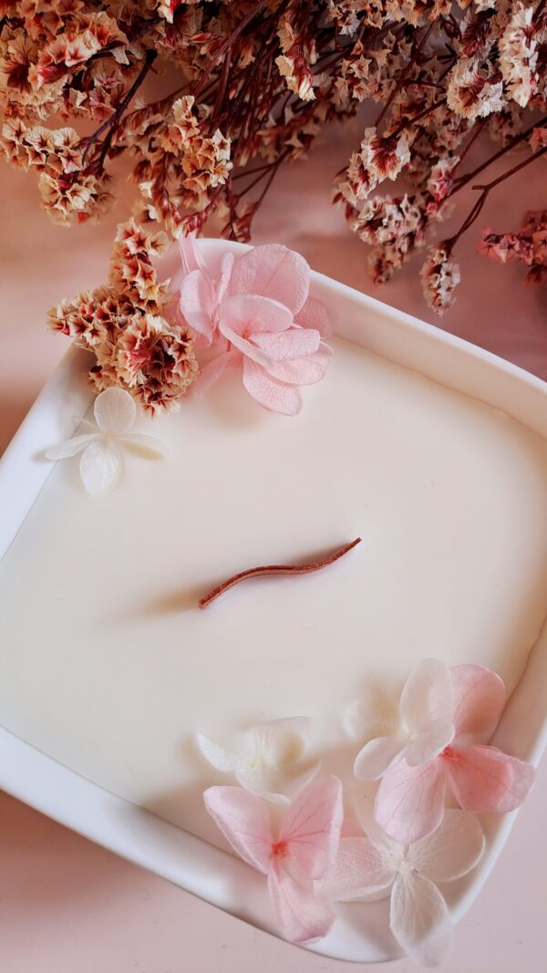 bougie-artisanale-fleurs-séchées