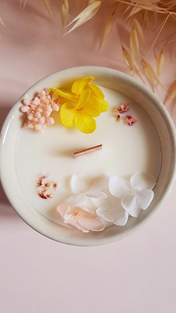 bougie-artisanale-fleurs-séchées