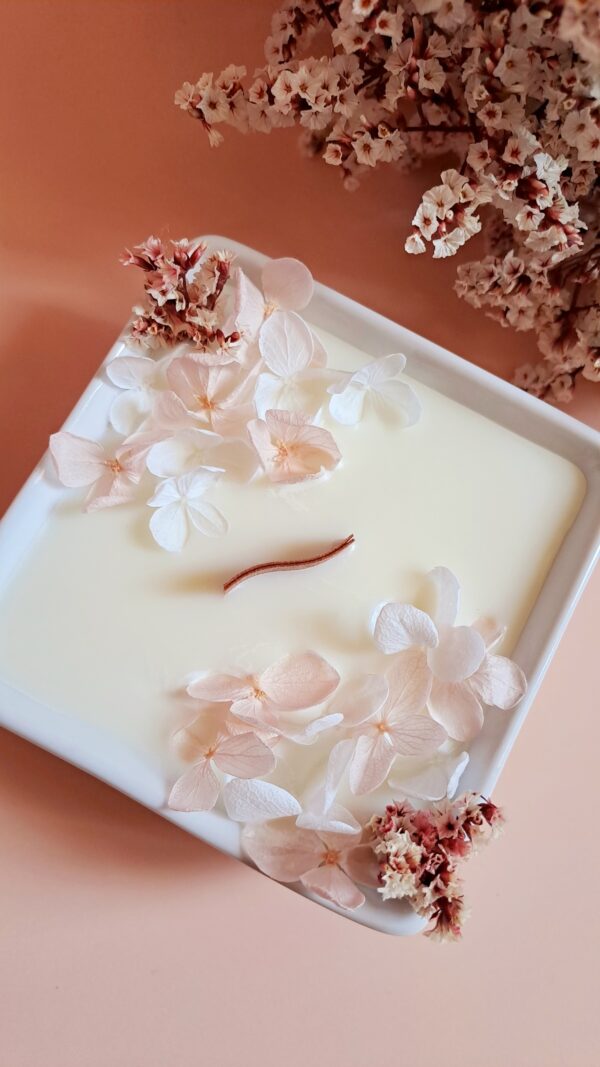 bougie-artisanale-fleurs-séchées