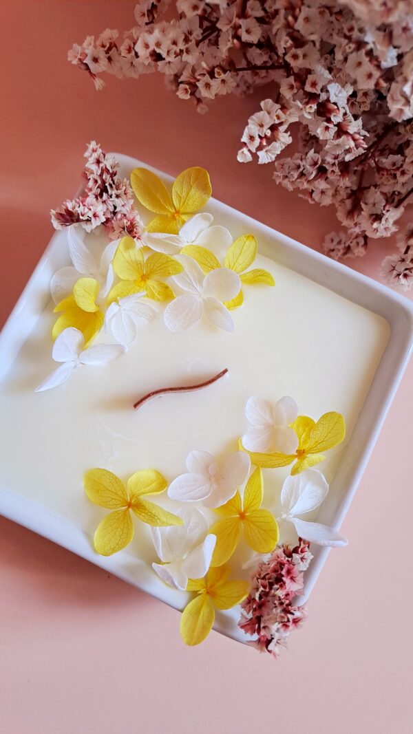 bougie-artisanale-fleurs-séchées