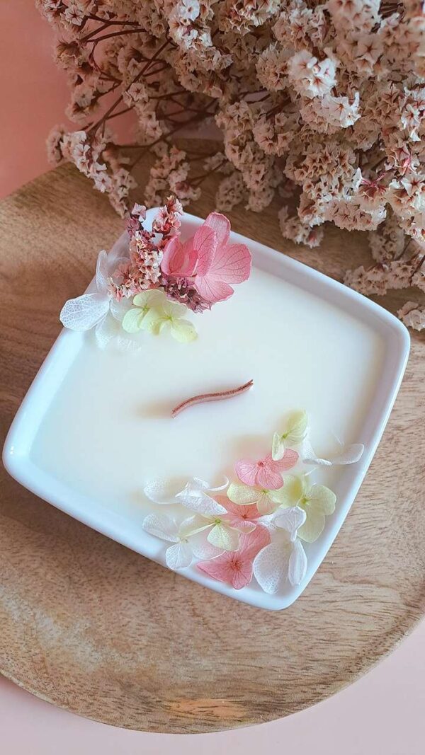 bougie-artisanale-fleurs-séchées