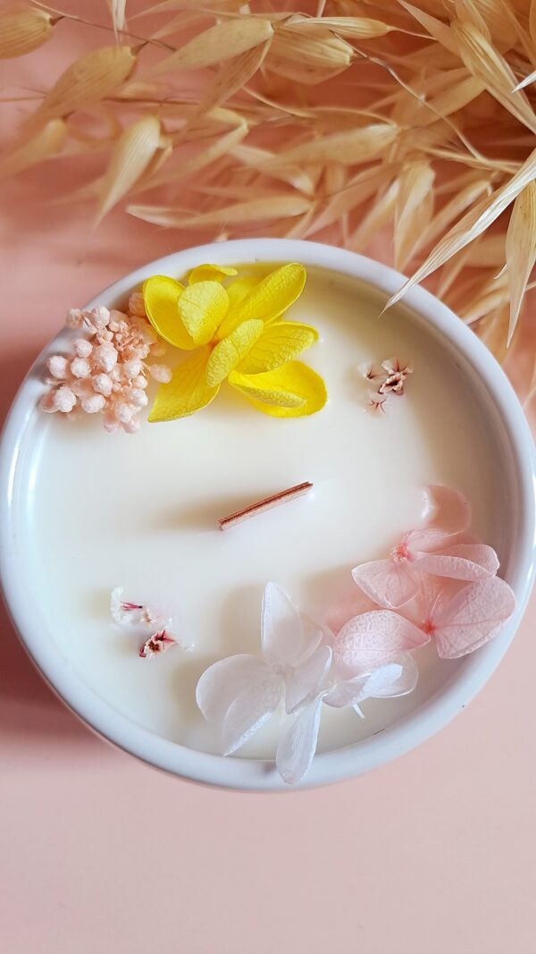 bougie-artisanale-fleurs-séchées