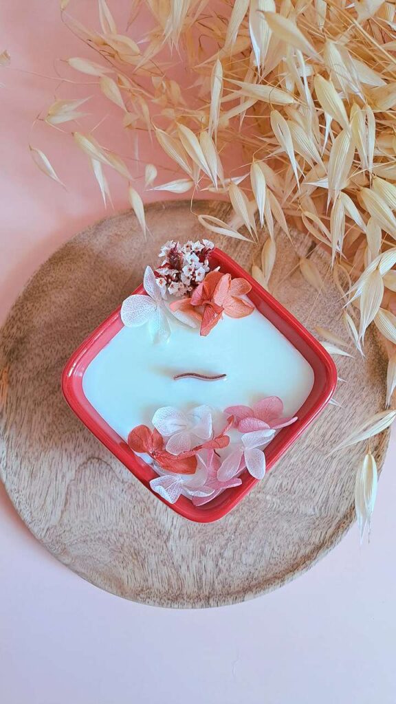 Bougie Artisanale Naturelle Parfumée et Fleurie | HiBiSCUS