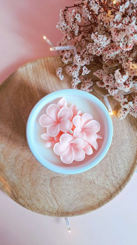 Bougie Artisanale Parfumée | FLEUR DE FRANGiPANiER