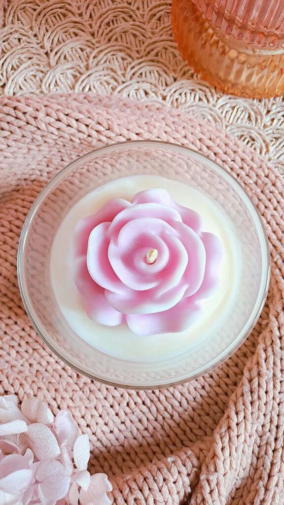 Bougie Artisanale Parfumée | PÉTALES MUSQUÉES