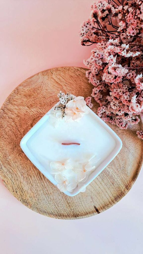 Bougie Artisanale Parfumée et Fleurie | MUSC BLANC