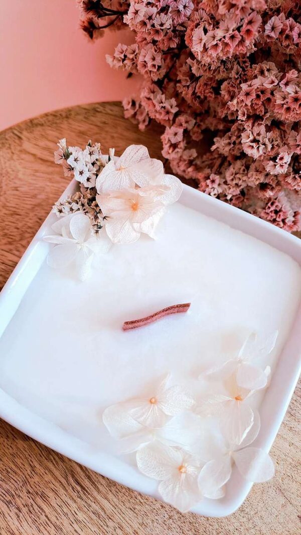 bougie-artisanale-fleurs-séchées
