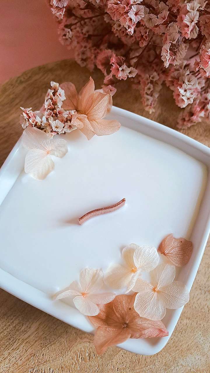 bougie-artisanale-fleurs-séchées
