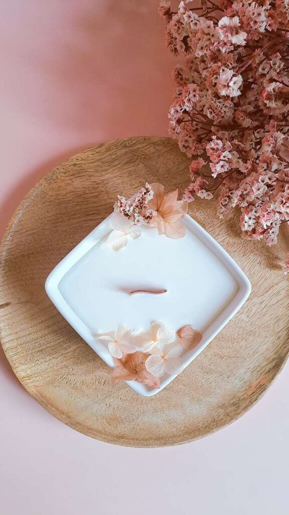 Bougie Artisanale Parfumée et Fleurie | MUSC BLANC