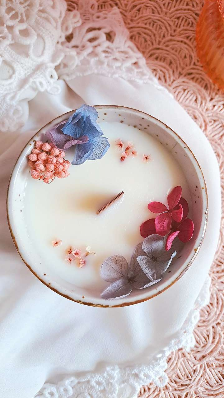 Bougie Artisanale Parfumée et Fleurie | CASSìS MUSQUÉ – Image 2